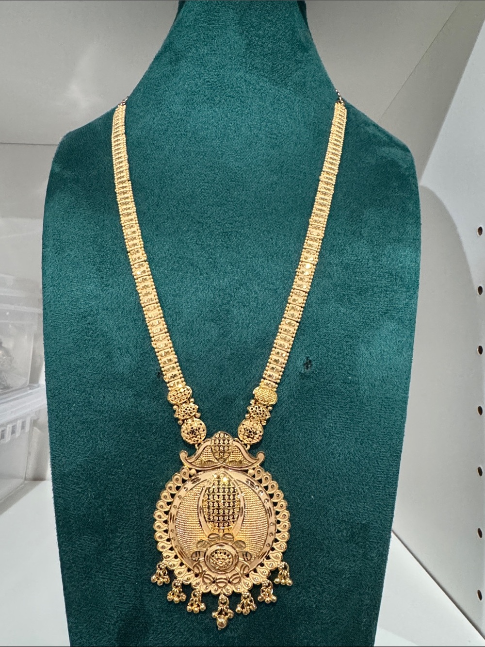 Fashion Jewelry Gold-Tone Ornate Pendant Necklace